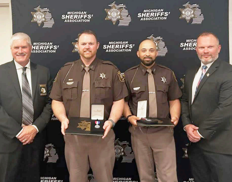Two Van Buren County Sheriff’s deputies each receive Distinguished Service Awards